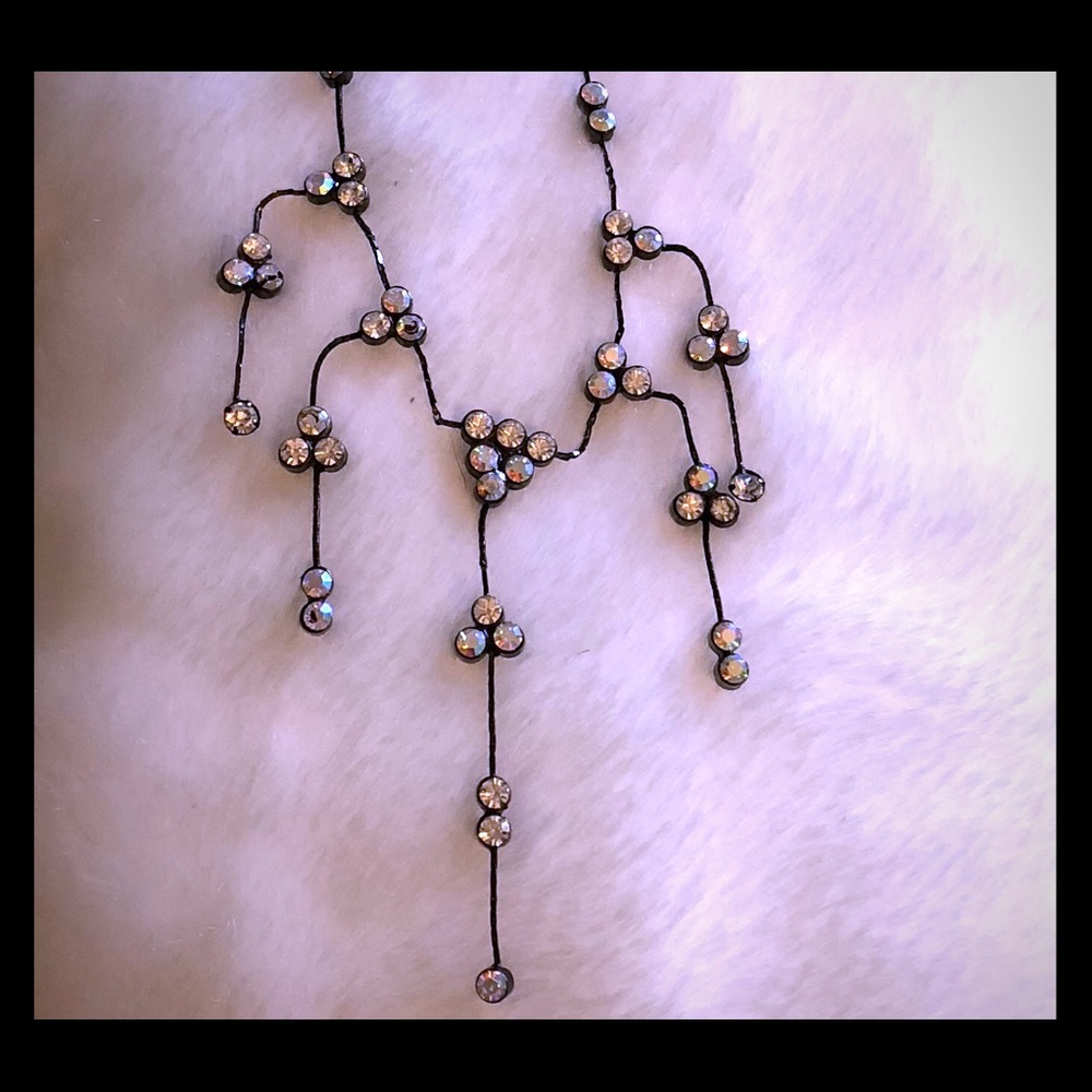 beautiful necklace with faux diamonds